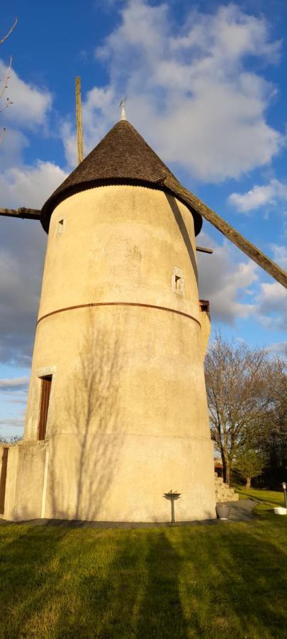 Moulin A Vent Le Champ Du Trail Villa Saint-Cyr-des-Gats Екстериор снимка